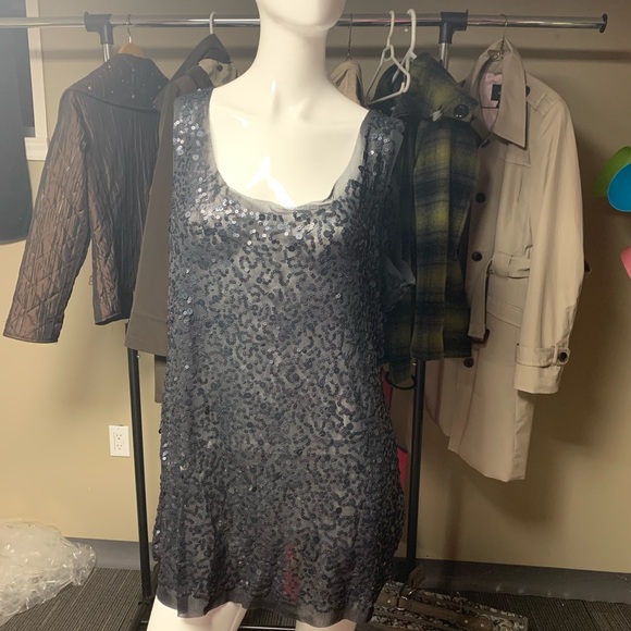 Max studio top - Picture 2 of 2